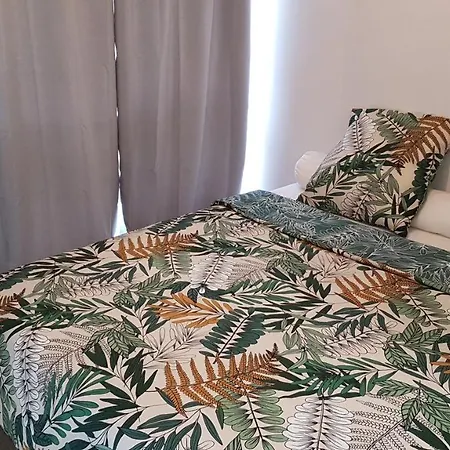 Du Parc Debreuil Апартаменты *